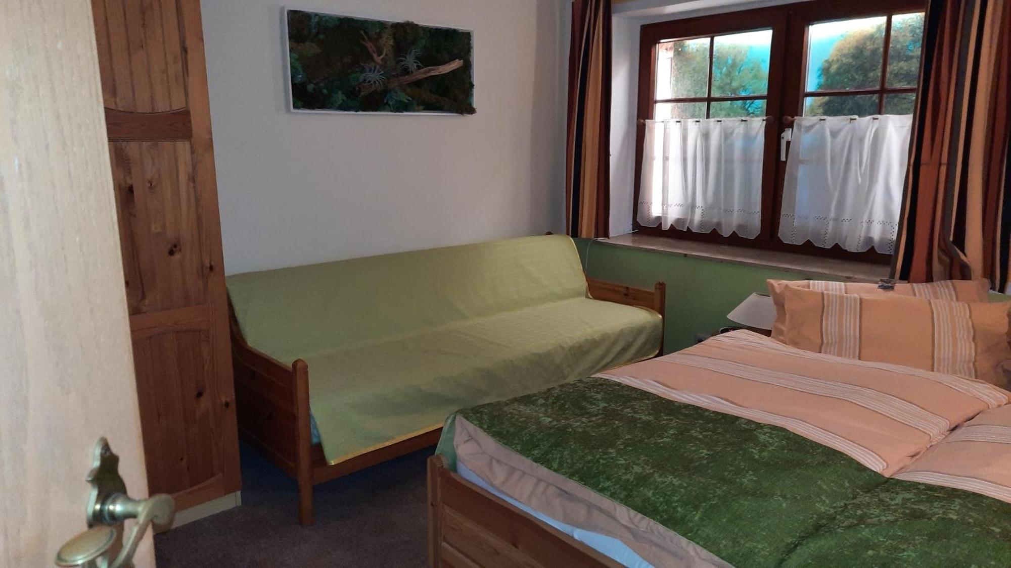 Hotel Garni & Oma'S Heuhotel 'Pension Zur Galerie' 바르비 외부 사진